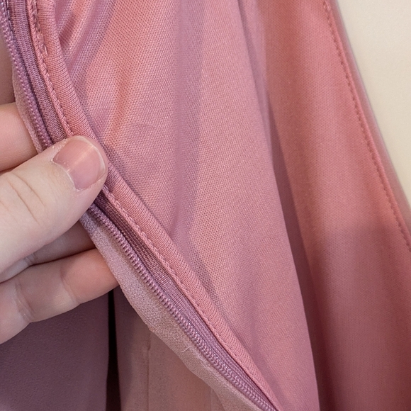 Elegant Formal Dress - Picture 6 of 10